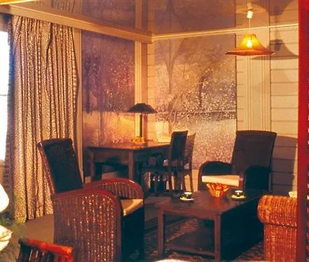 La Maison Blanche فندق 3*