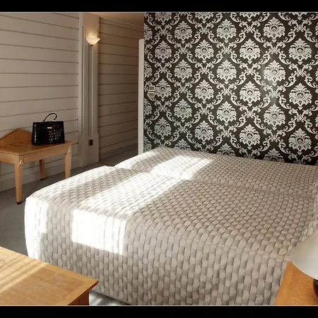 Hotel La Maison Blanche 3*