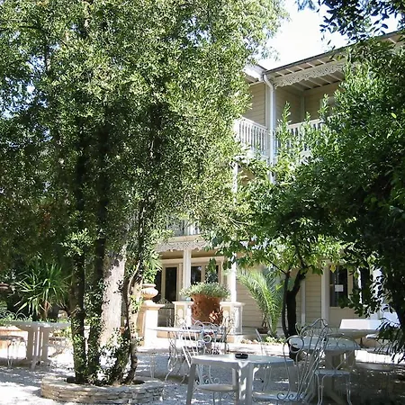 La Maison Blanche 3*