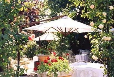 La Maison Blanche 3*