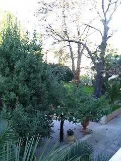 La Maison Blanche Hotel