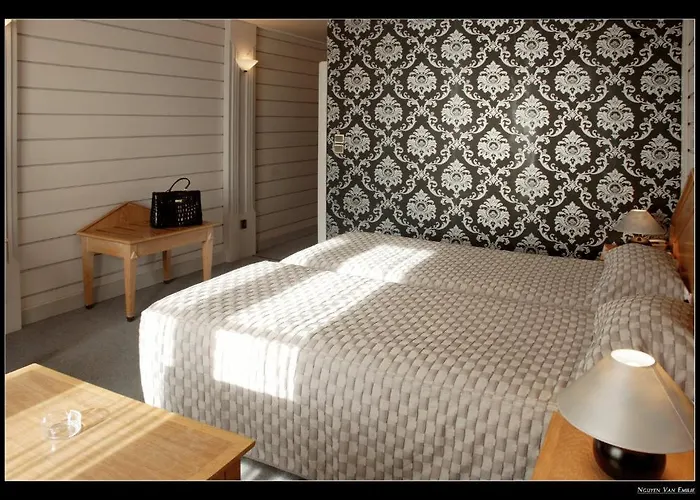 Hotel La Maison Blanche 3*