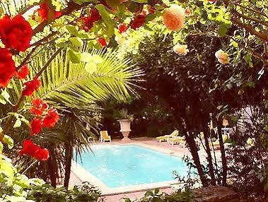 Hotel La Maison Blanche 3*