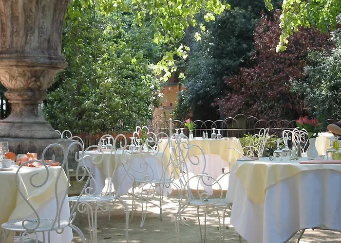 Hotel La Maison Blanche 3*